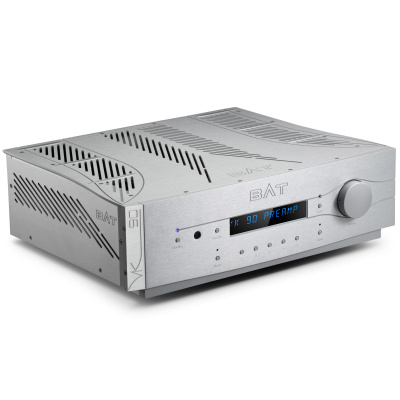 bat_vk_90_preamplifier_silver_03_high_angle_right